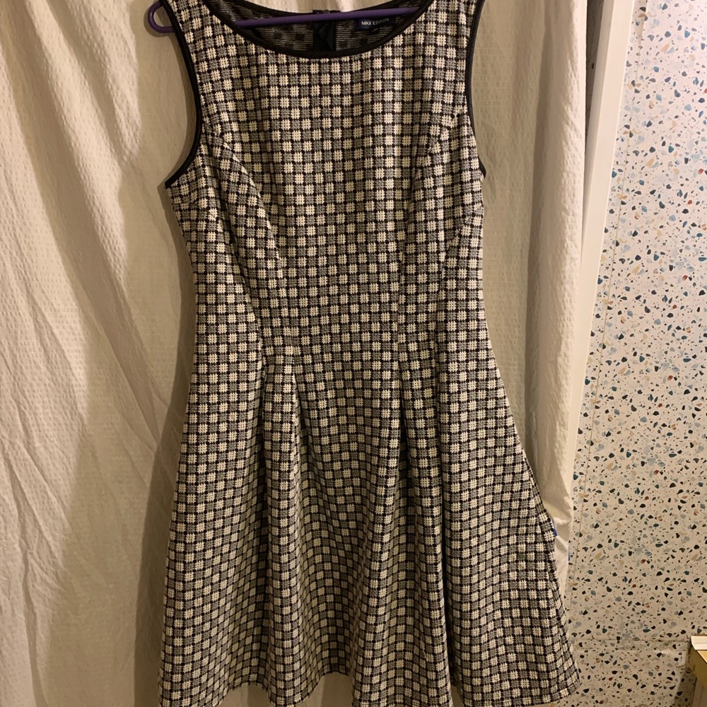 Max Studio size XL